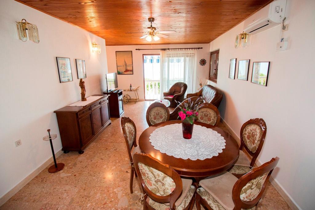 Villa Antonio Pisak Extérieur photo